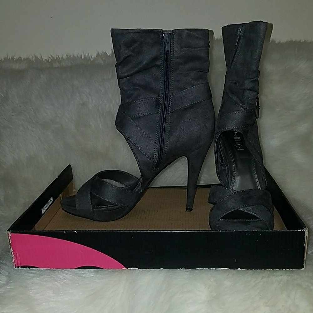 Size 9 Rouge shoes